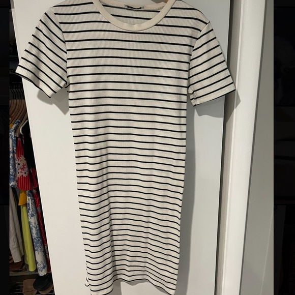 Zara | Dresses | Black And White Striped Zara T Shirt Dress | Poshmark Zara | Dresses | Black And White Striped Zara T Shirt Dress | Poshmark